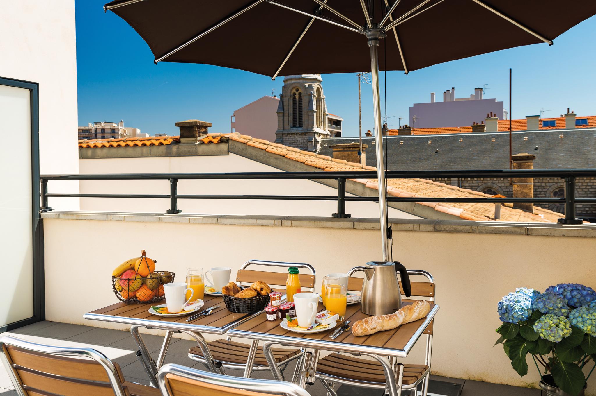 Lagrange Vacances Les Patios Eugenie เบียริตซ์ ภายนอก รูปภาพ