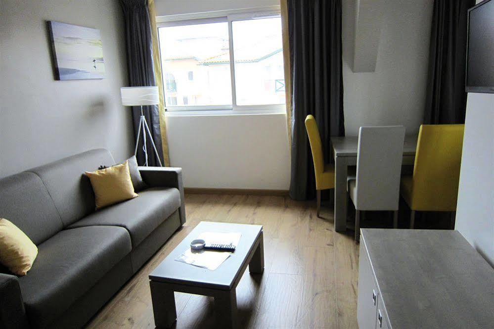 Lagrange Vacances Les Patios Eugenie เบียริตซ์ ภายนอก รูปภาพ
